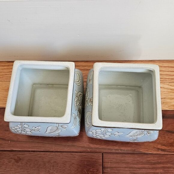 2 Decorative Chinese Porcelain Floral Jars for Tea or Giner - Picture 6 of 6